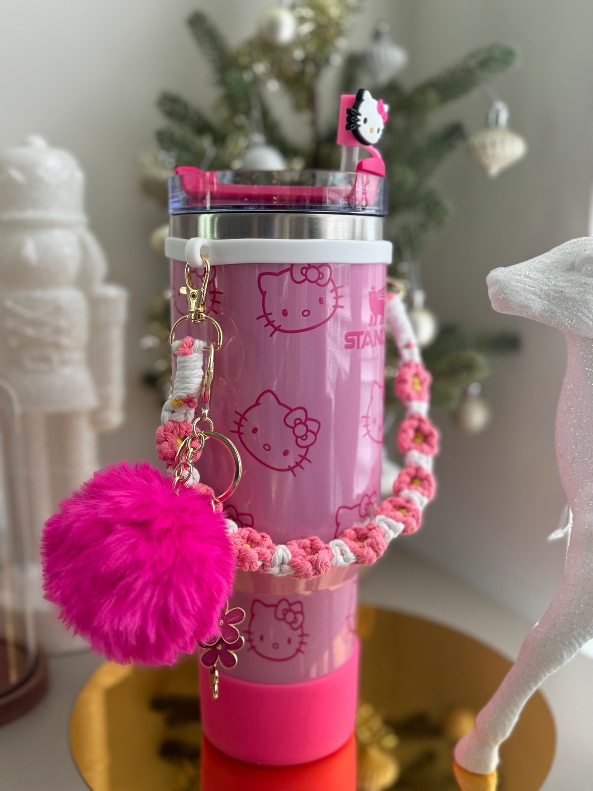 Stanley X Hello Kitty Quencher (Pink 💗)