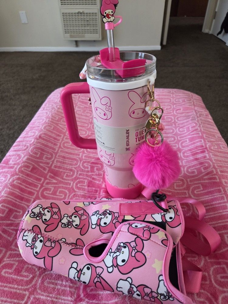 Stanley X Hello Kitty Quencher (Pink 💗)